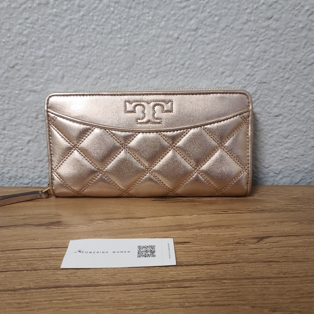 NWOT Tory Burch Savannah Zip Continental Wallet in Rose Gold